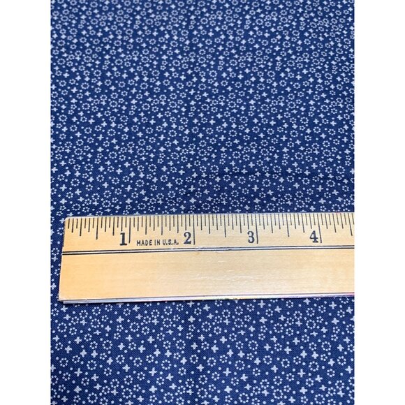 Marcus Fabrics Black & Cream Floral Cotton Fabric 1/2 Yard 44" Wide - Picture 4 of 7